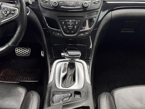 Opel Insignia I Рестайлинг с пробегом 2013 года, цена 1 150 000 рублей, 223053 км, седан, Автокод Объявления