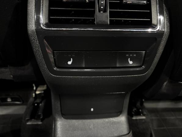 Skoda Karoq I с пробегом 2021 года, цена 2 280 000 рублей, 136710 км, внедорожник, Автокод Объявления