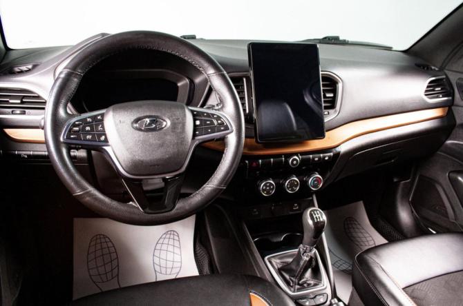 Lada (ВАЗ) Vesta I Рестайлинг (NG) с пробегом 2023 года, цена 1 399 000 рублей, 131000 км, седан, Автокод Объявления