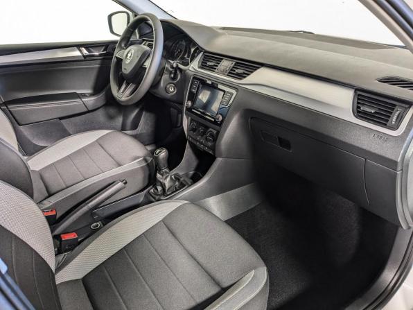 Skoda Rapid I Рестайлинг с пробегом 2019 года, цена 1 364 500 рублей, 90000 км, лифтбек, Автокод Объявления