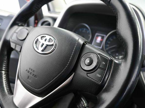 Toyota RAV4 IV (XA40) Рестайлинг с пробегом 2015 года, цена 2 129 900 рублей, 96027 км, внедорожник, Автокод Объявления
