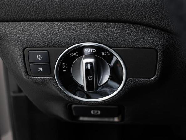 Mercedes-Benz GLA I (X156) Рестайлинг с пробегом 2019 года, цена 2 720 000 рублей, 145065 км, внедорожник, Автокод Объявления