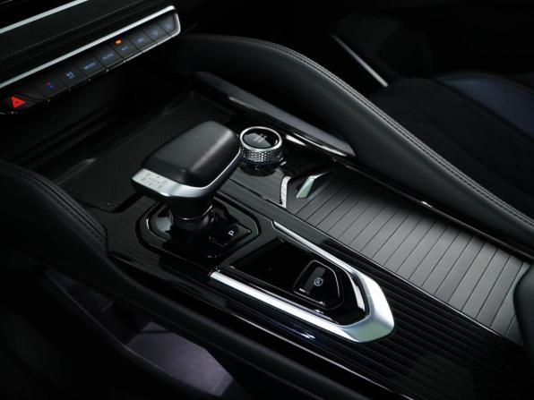 Geely Monjaro I с пробегом 2024 года, цена 3 297 050 рублей, 48872 км, внедорожник, Автокод Объявления