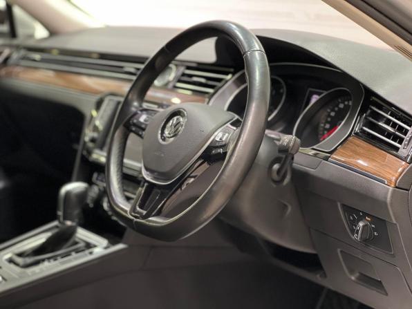 Volkswagen Passat B8 с пробегом 2015 года, цена 1 690 000 рублей, 104753 км, седан, Автокод Объявления
