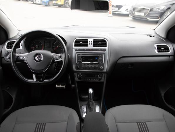 Volkswagen Polo V Рестайлинг с пробегом 2017 года, цена 1 196 000 рублей, 78798 км, седан, Автокод Объявления