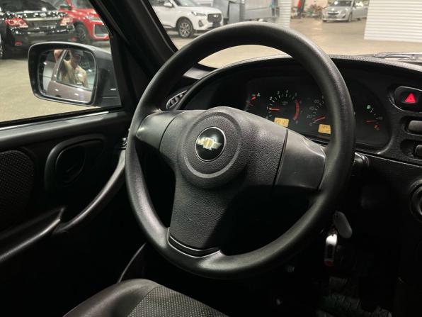 Chevrolet Niva I Рестайлинг с пробегом 2017 года, цена 700 000 рублей, 184178 км, внедорожник, Автокод Объявления