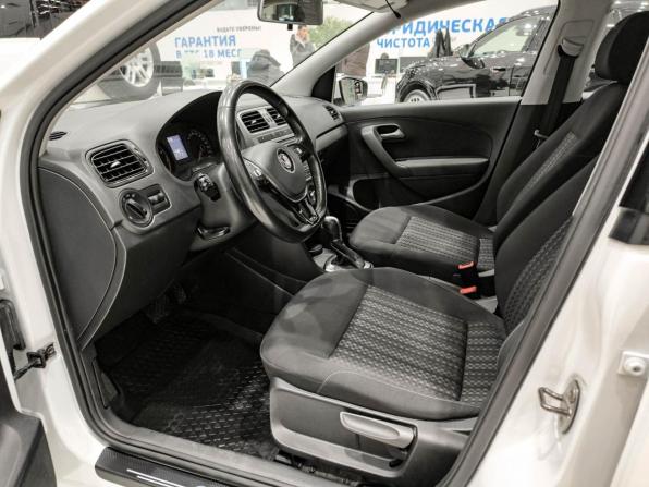 Volkswagen Polo V Рестайлинг с пробегом 2019 года, цена 1 070 000 рублей, 145815 км, седан, Автокод Объявления