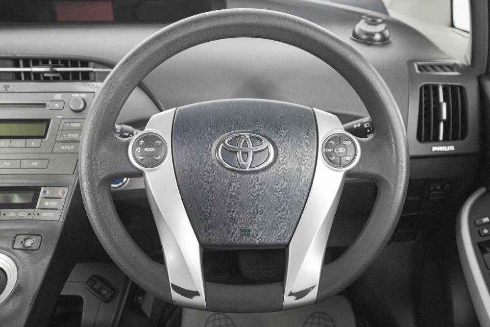 Toyota Prius III Рестайлинг (XW30) Кемерово  - изображение 16
