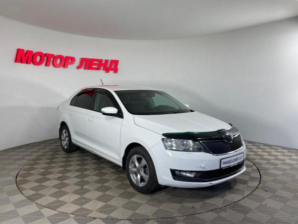 Skoda Rapid I с пробегом 2017 года, цена 935 000 рублей, 205820 км, лифтбек, Автокод Объявления