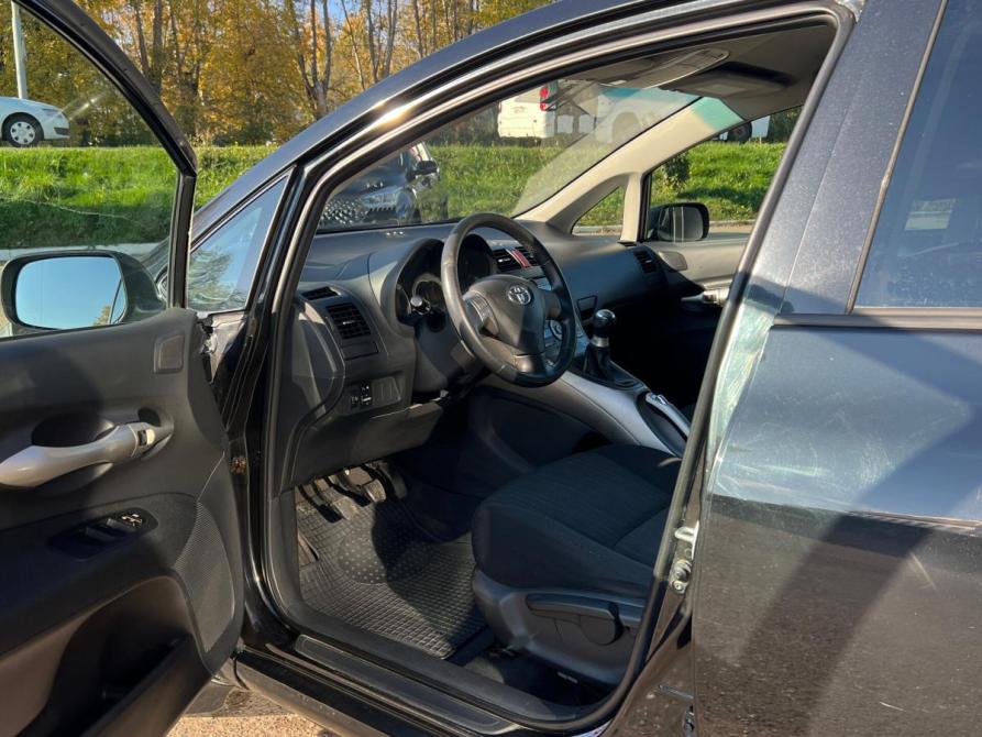 Toyota Auris I Нефтекамск  - изображение 7