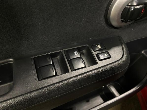 Nissan Tiida I Рестайлинг с пробегом 2012 года, цена 909 000 рублей, 177029 км, хэтчбек, Автокод Объявления