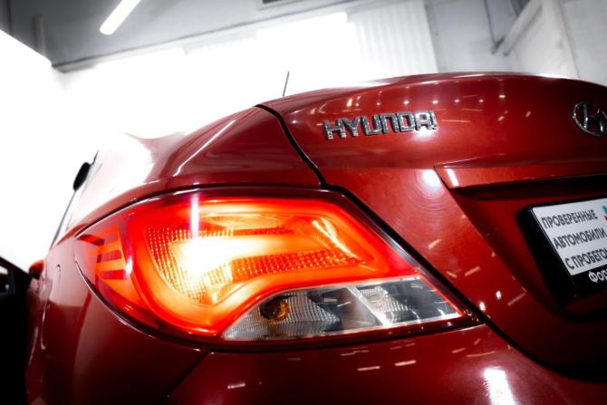 Hyundai Solaris I Рестайлинг с пробегом 2015 года, цена 949 000 рублей, 196000 км, седан, Автокод Объявления