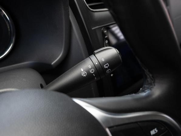 Renault Sandero II Рестайлинг с пробегом 2019 года, цена 1 015 000 рублей, 94630 км, хэтчбек, Автокод Объявления