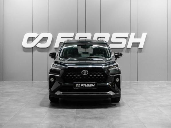 Toyota Veloz с пробегом 2023 года, цена 4 249 000 рублей, 38 км, минивэн, Автокод Объявления