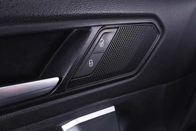 Volkswagen Tiguan II Рестайлинг с пробегом 2021 года, цена 3 349 000 рублей, 94000 км, внедорожник, Автокод Объявления