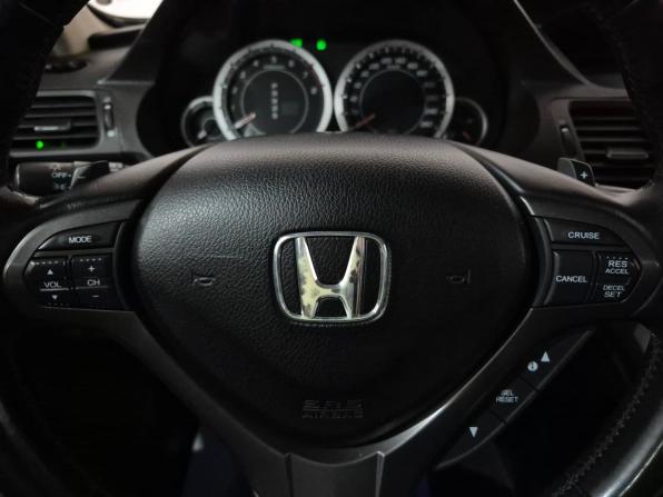 Honda Accord VIII Рестайлинг с пробегом 2011 года, цена 930 000 рублей, 316866 км, седан, Автокод Объявления