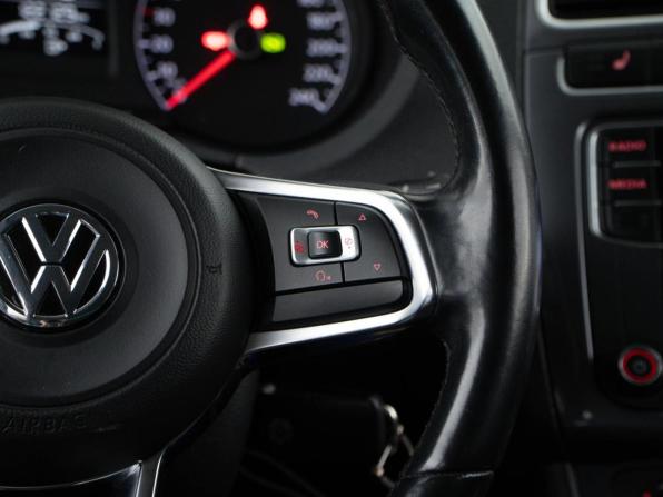 Volkswagen Polo V Рестайлинг с пробегом 2020 года, цена 1 499 077 рублей, 122129 км, седан, Автокод Объявления