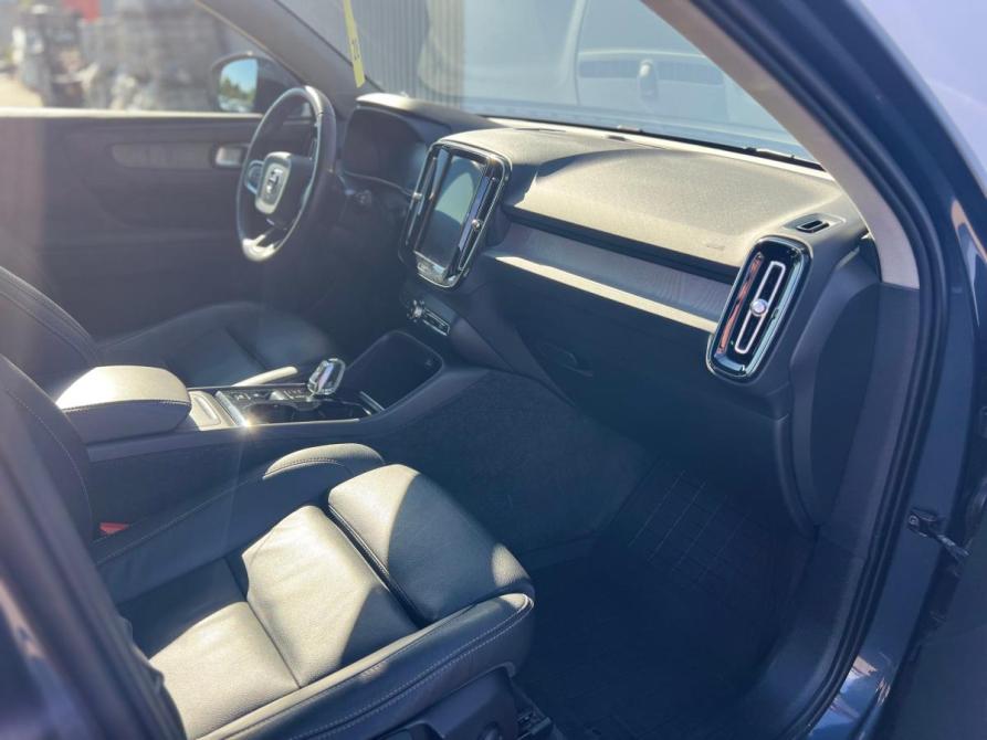 Volvo XC40 I Санкт-Петербург  - изображение 16