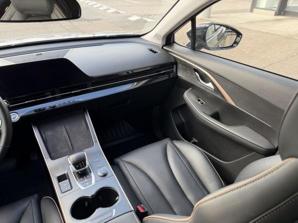 Omoda C5 I с пробегом 2022 года, цена 1 655 000 рублей, 64582 км, внедорожник, Автокод Объявления