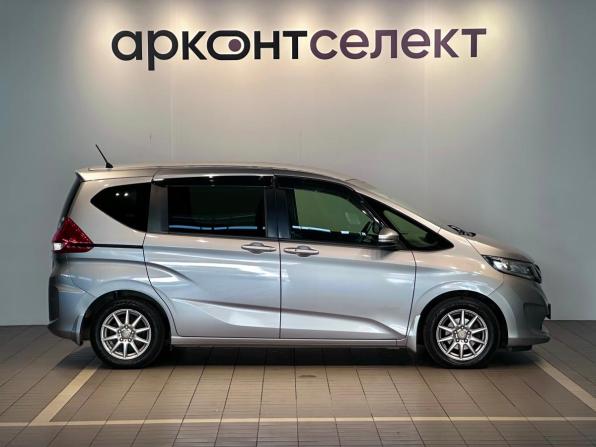 Honda Freed II с пробегом 2016 года, цена 1 447 000 рублей, 155000 км, компактвэн, Автокод Объявления