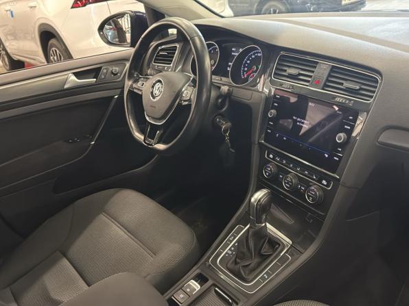 Volkswagen Golf VII Рестайлинг с пробегом 2018 года, цена 1 650 000 рублей, 152175 км, хэтчбек, Автокод Объявления