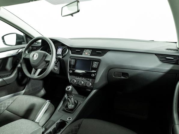 Skoda Octavia III (A7) Рестайлинг с пробегом 2019 года, цена 1 629 585 рублей, 78674 км, лифтбек, Автокод Объявления
