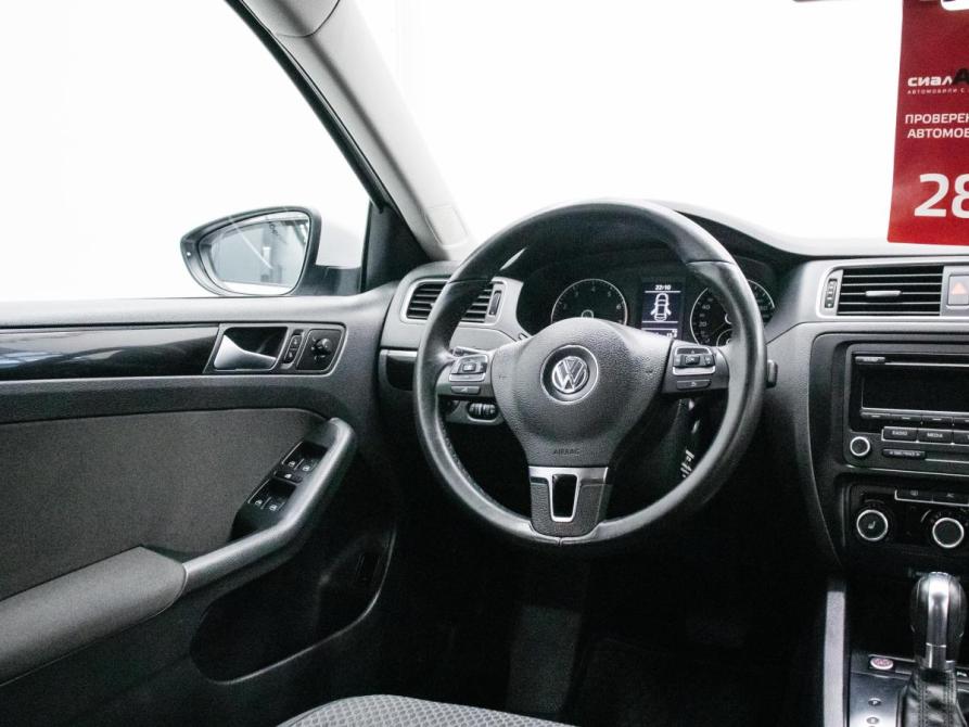 Volkswagen Jetta VI Красноярск  - изображение 13