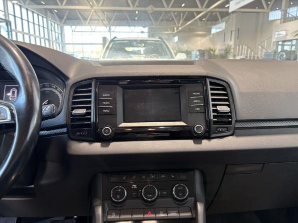 Skoda Karoq I с пробегом 2020 года, цена 2 038 000 рублей, 123769 км, внедорожник, Автокод Объявления