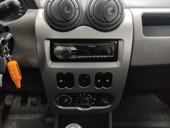 Renault Sandero I с пробегом 2013 года, цена 445 000 рублей, 121264 км, хэтчбек, Автокод Объявления