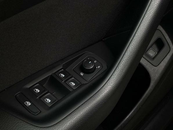 Volkswagen Passat B8 Рестайлинг с пробегом 2020 года, цена 2 410 300 рублей, 73523 км, седан, Автокод Объявления