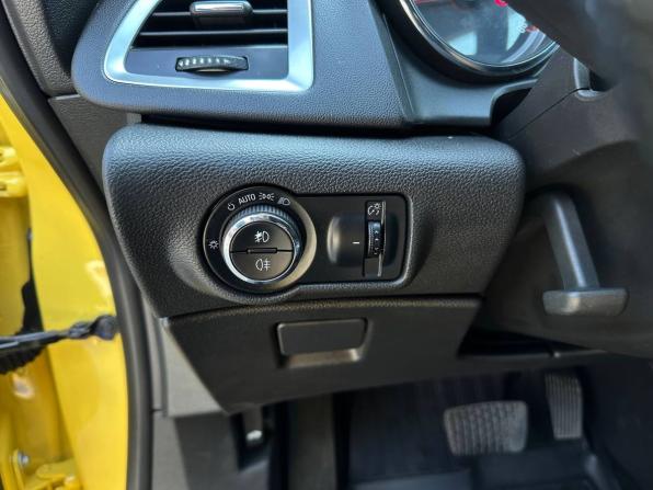 Opel Astra J Рестайлинг с пробегом 2013 года, цена 599 000 рублей, 238000 км, хэтчбек, Автокод Объявления