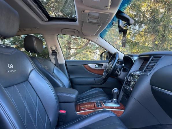 Infiniti FX II (S51) Рестайлинг с пробегом 2012 года, цена 1 960 000 рублей, 108052 км, внедорожник, Автокод Объявления