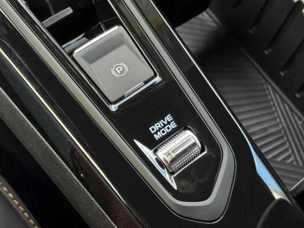 Geely Coolray I Рестайлинг с пробегом 2026 года, цена 2 793 000 рублей, 19 км, внедорожник, Автокод Объявления