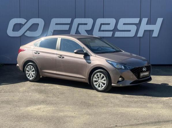 Hyundai Solaris II Рестайлинг с пробегом 2021 года, цена 1 649 000 рублей, 64779 км, седан, Автокод Объявления