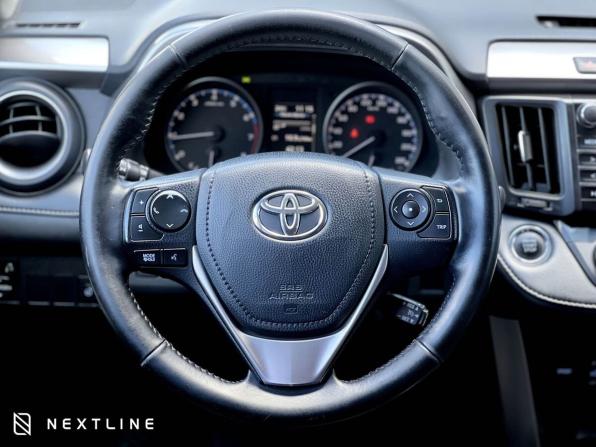 Toyota RAV4 IV (XA40) Рестайлинг с пробегом 2018 года, цена 2 420 000 рублей, 111400 км, внедорожник, Автокод Объявления