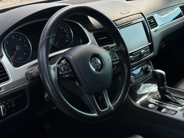 Volkswagen Touareg II Рестайлинг с пробегом 2017 года, цена 2 710 000 рублей, 228061 км, внедорожник, Автокод Объявления