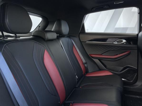 Geely Coolray I Рестайлинг с пробегом 2024 года, цена 2 198 000 рублей, 15235 км, внедорожник, Автокод Объявления
