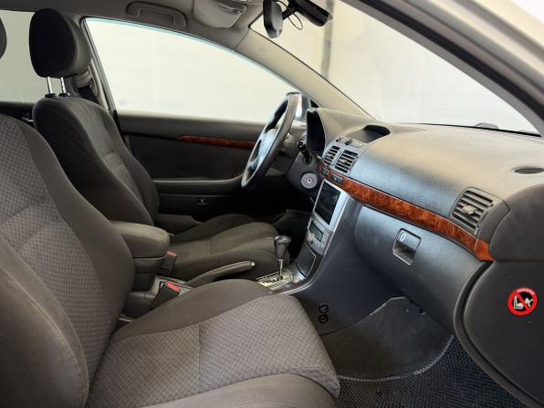Toyota Avensis II с пробегом 2004 года, цена 500 000 рублей, 240000 км, седан, Автокод Объявления