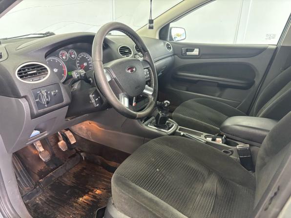 Ford Focus II с пробегом 2006 года, цена 379 000 рублей, 329325 км, седан, Автокод Объявления