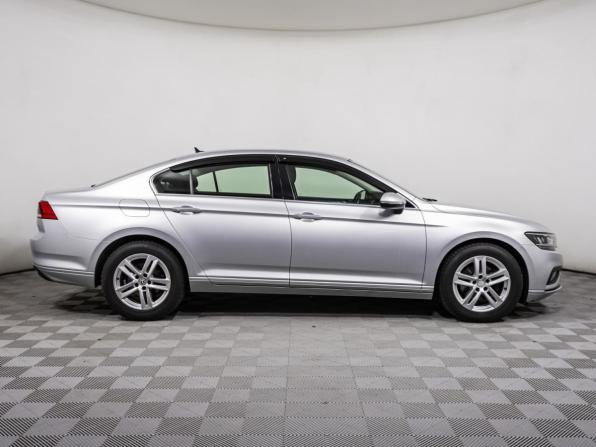 Volkswagen Passat B8 Рестайлинг с пробегом 2019 года, цена 2 178 000 рублей, 171146 км, седан, Автокод Объявления