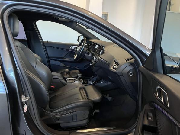 BMW 1 серии III (F40) с пробегом 2019 года, цена 2 420 000 рублей, 98719 км, хэтчбек, Автокод Объявления