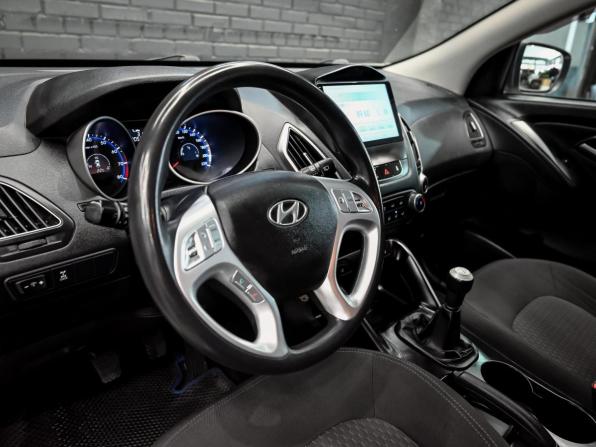 Hyundai ix35 I с пробегом 2013 года, цена 1 300 000 рублей, 205340 км, внедорожник, Автокод Объявления