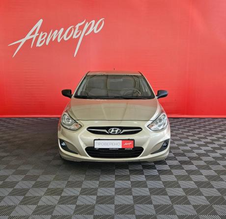 Hyundai Solaris I с пробегом 2011 года, цена 650 000 рублей, 174358 км, седан, Автокод Объявления