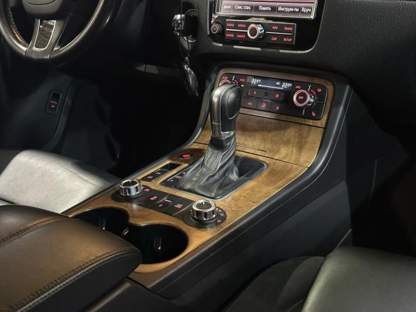 Volkswagen Touareg II с пробегом 2014 года, цена 2 299 900 рублей, 280500 км, внедорожник, Автокод Объявления