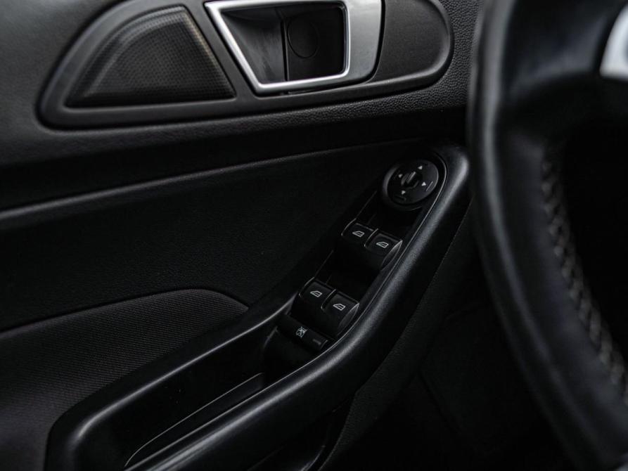 Ford Fiesta Mk6 Рестайлинг Санкт-Петербург  - изображение 9