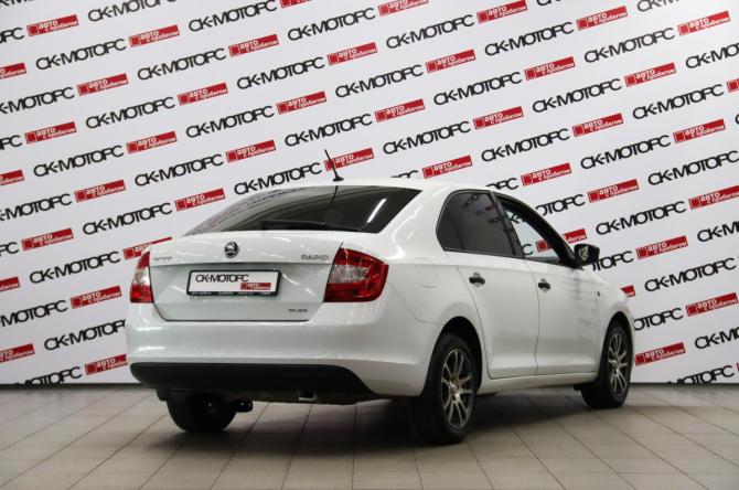 Skoda Rapid I с пробегом 2016 года, цена 825 450 рублей, 240120 км, лифтбек, Автокод Объявления