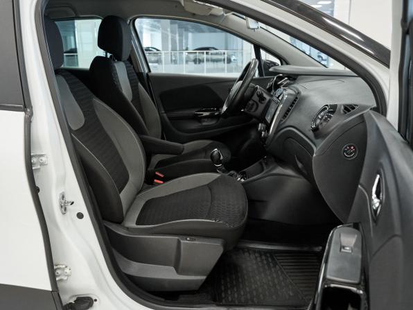 Renault Kaptur I с пробегом 2018 года, цена 1 270 000 рублей, 131744 км, внедорожник, Автокод Объявления