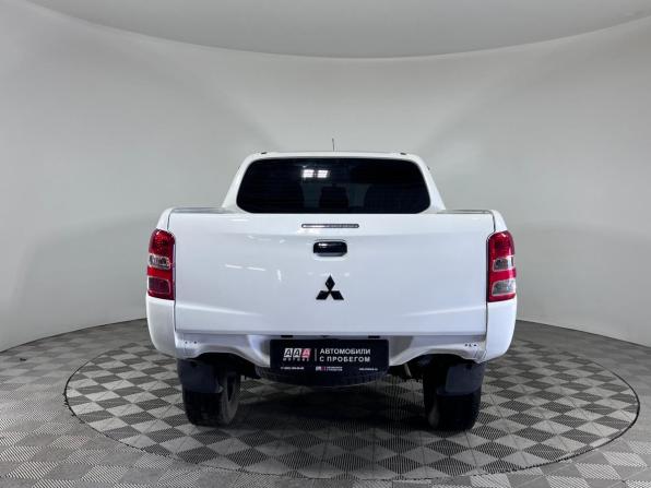 Mitsubishi L200 V с пробегом 2017 года, цена 2 050 000 рублей, 227145 км, пикап, Автокод Объявления