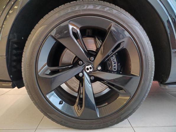 Bentley Bentayga I с пробегом 2017 года, цена 11 643 000 рублей, 70138 км, внедорожник, Автокод Объявления