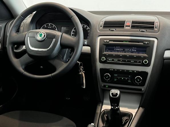 Skoda Octavia II (A5) Рестайлинг с пробегом 2012 года, цена 870 000 рублей, 144000 км, лифтбек, Автокод Объявления
